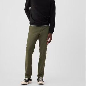 GAP Slim Fit Modern Khakis in Deep Green Size 36X32 - NWT MSRP $60